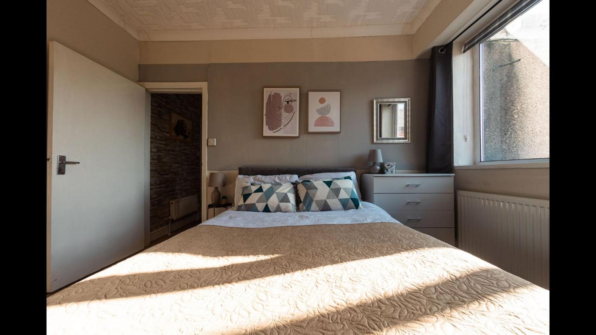 Cosy 1 Bed In Apartment *